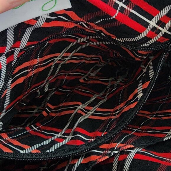 Vera Bradley black & red floral quilted bag - Picture 7 of 10